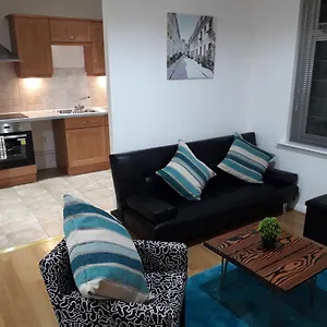 https://luxury-and-stylish-2-bedroom-apartment-with-en-suite.cambridgehotelsuk.com