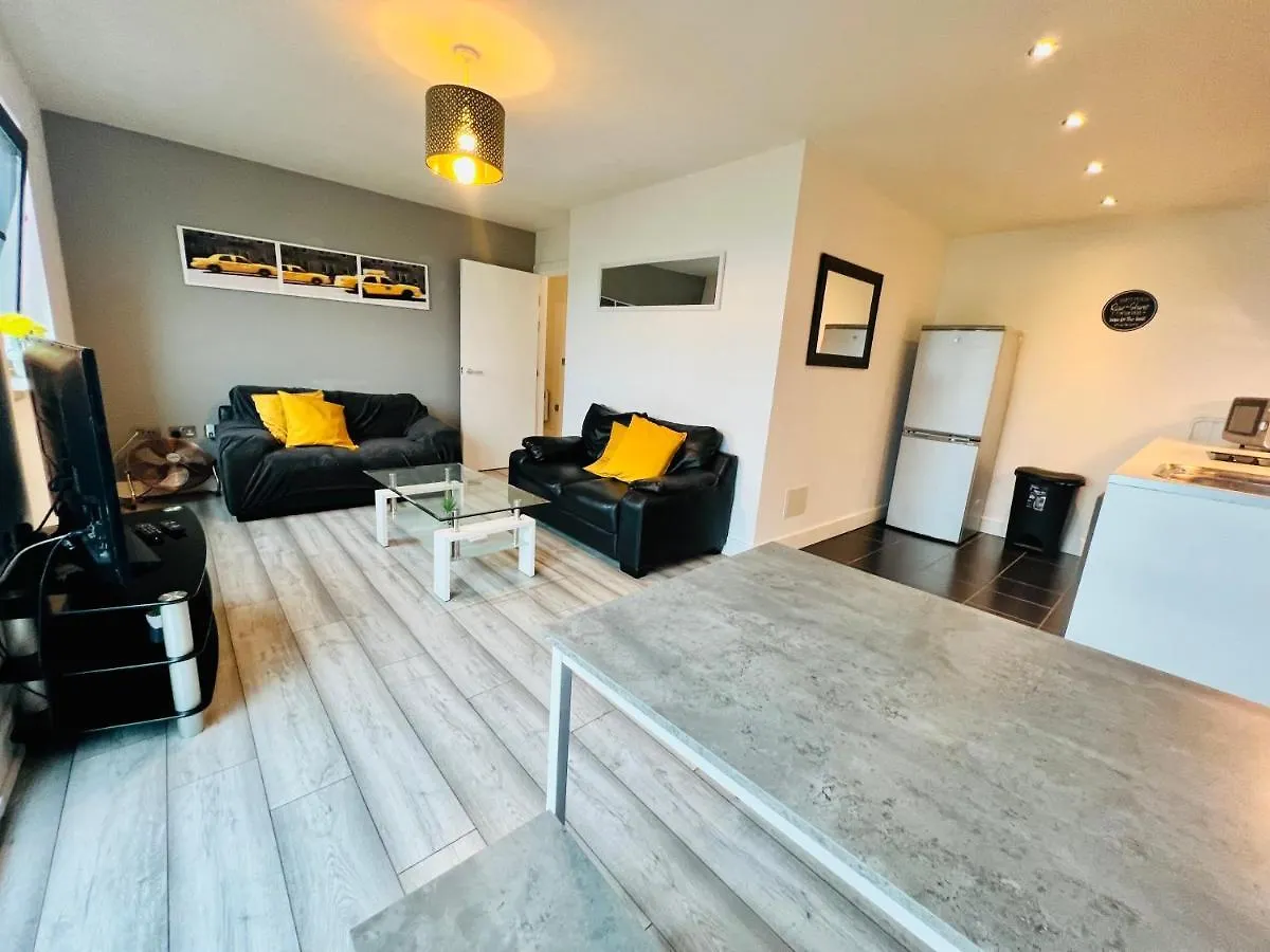 Lush Cardiff Bay Apartment With Secure Parking And Fast Wifi